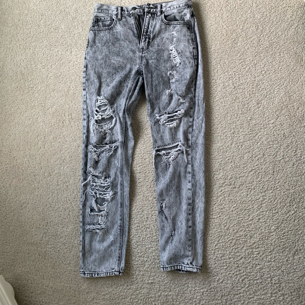Ripped grey wash, high rise, jeans